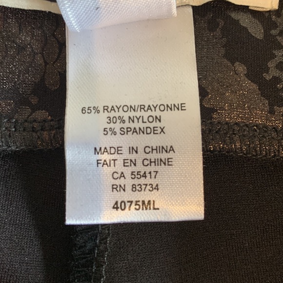 Melanie Lyne Brown and Black Snake print pull on pant. Size M. - Picture 4 of 4